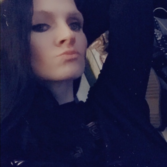 Meet your Posher, Melinda - Picture 5 of 9